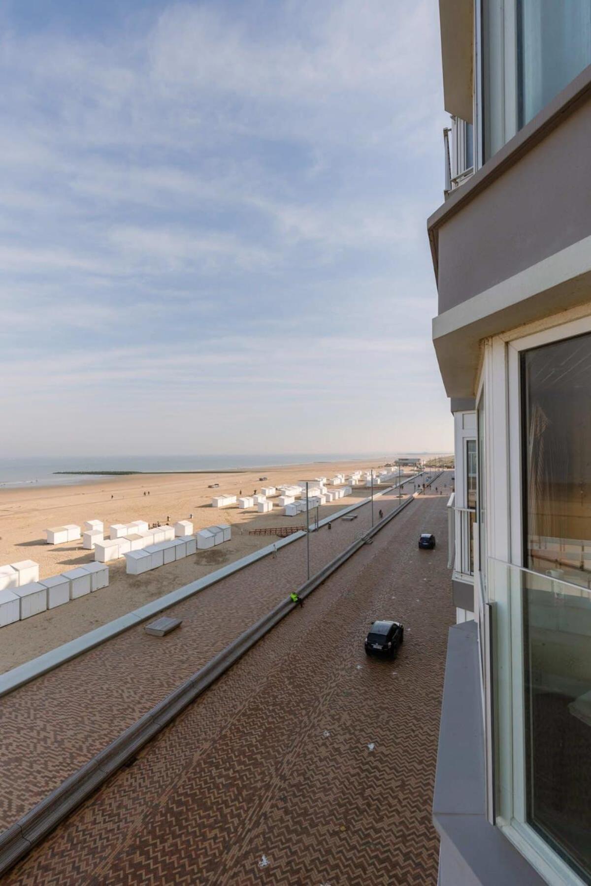Huswell - Enjoyable Apartment With Sea View Де Хаан Екстериор снимка